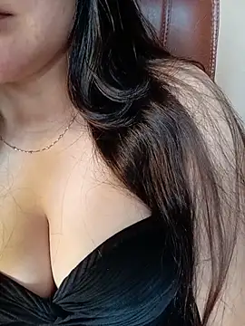 Ira_90 stripchat live cam model