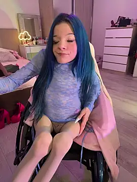 MiniSophiaa stripchat live cam model
