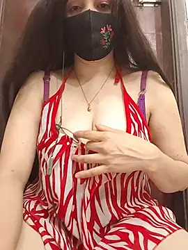 Saanvi-Sen stripchat live cam model