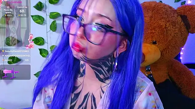 LucyChabs_ stripchat live cam model