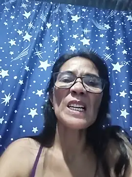 ImYourWoman_55 stripchat live cam model