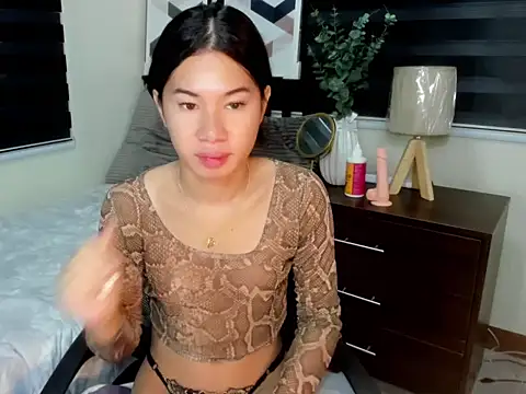 Lulua_ko stripchat live cam model
