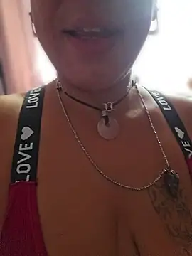 Delish_Lilith stripchat live cam model
