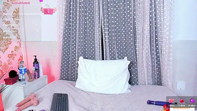 pinky__bunny stripchat live cam model