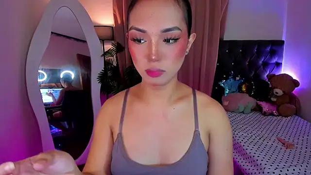 SofiaaLoove699 stripchat live cam model