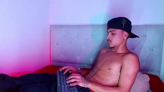 Angel_foxc13 stripchat live cam model