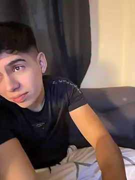 Johan_fire stripchat live cam model