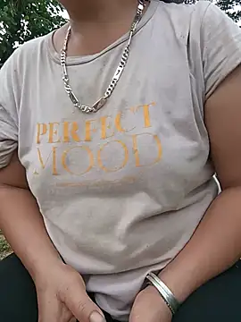 Bella-Camel stripchat live cam model