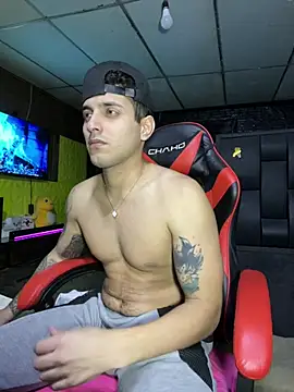 AlessandroAGT stripchat live cam model