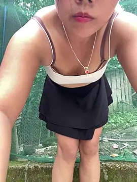 Hong-hoa stripchat live cam model