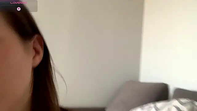 AureliaMontrose stripchat live cam model