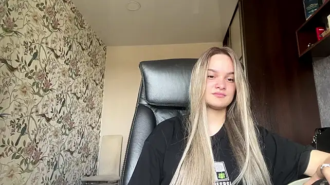 HarrietBunner stripchat live cam model
