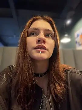 NereaMur stripchat live cam model