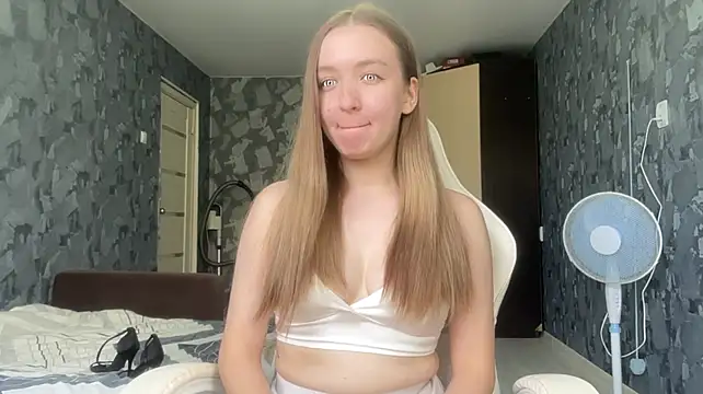 MerryVocu stripchat live cam model