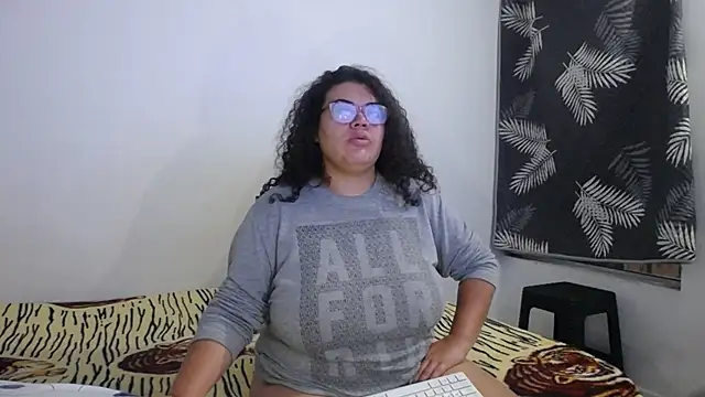 mabigomez00 stripchat live cam model