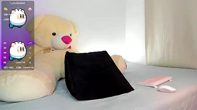 Hazel_Rossi stripchat live cam model
