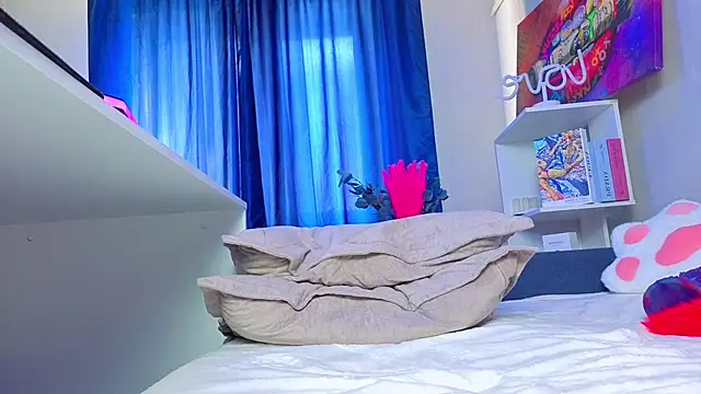 LilyIrons stripchat live cam model