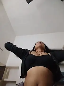 Sonam_shinde stripchat live cam model