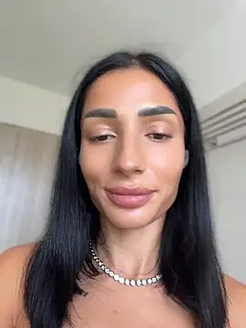 Vicky_luxe stripchat live cam model