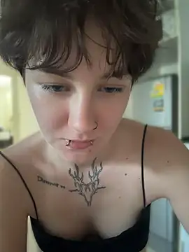 IceMur stripchat live cam model