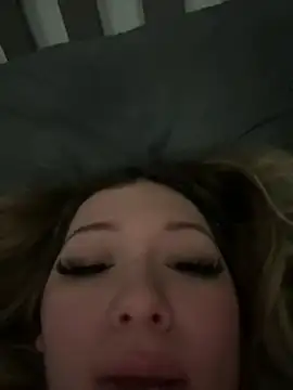 GhostiesDoll stripchat live cam model