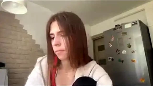 ZaraGuyette stripchat live cam model