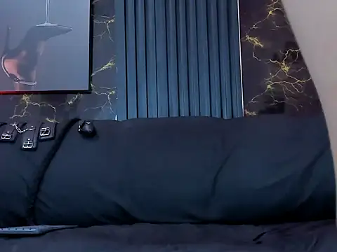 SereiaStone stripchat live cam model