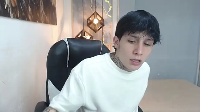 Cry_thereal stripchat live cam model