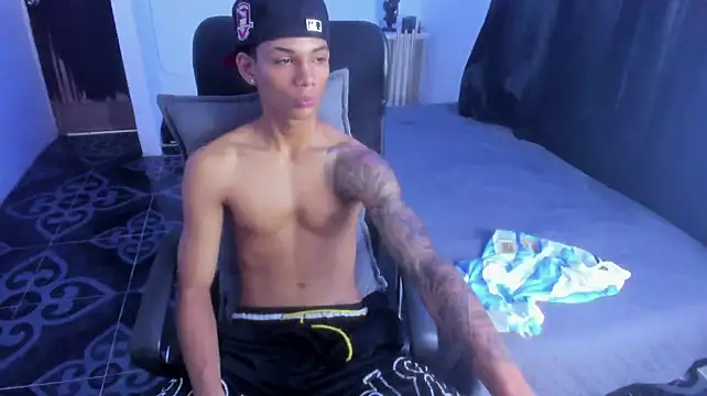 leo_bigconk1246 stripchat live cam model