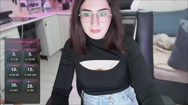 Regina_glow stripchat live cam model