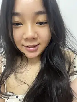Luna-girl stripchat live cam model