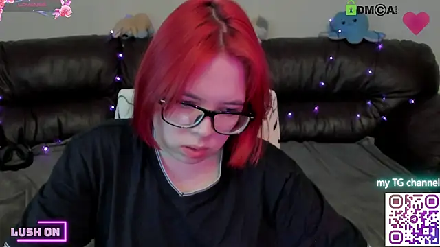 LinneaChan stripchat live cam model
