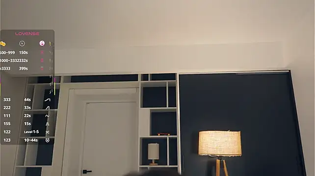 CourtneyBasbas stripchat live cam model