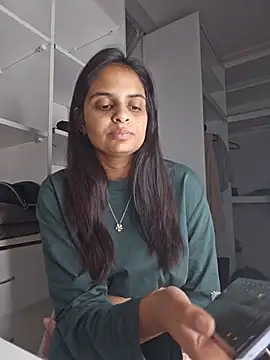 SelenaGomez26 stripchat live cam model