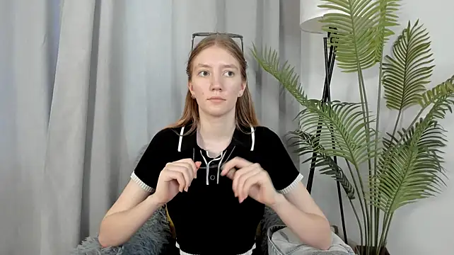 SookToulson stripchat live cam model