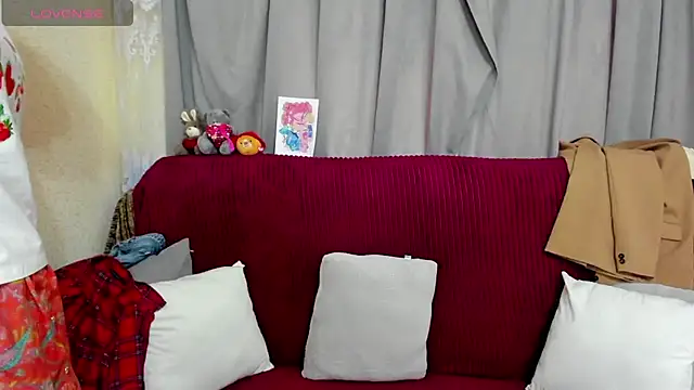 TayanaJons stripchat live cam model