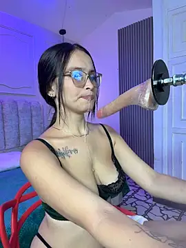 yourlittle_kathe stripchat live cam model