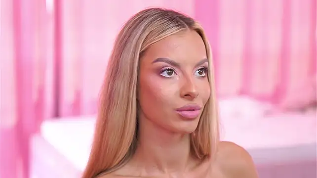 AnnSoleil stripchat live cam model
