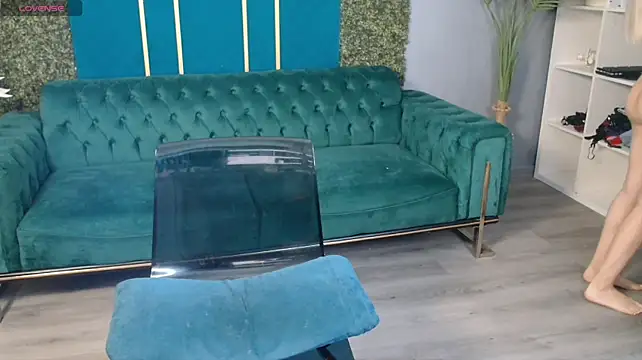 LauraineMisti stripchat live cam model