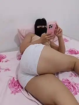 Mamhona7 stripchat live cam model