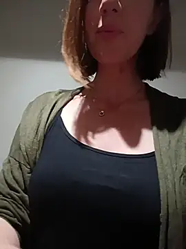 TopsyWilde stripchat live cam model