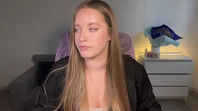 EvaMaddison stripchat live cam model