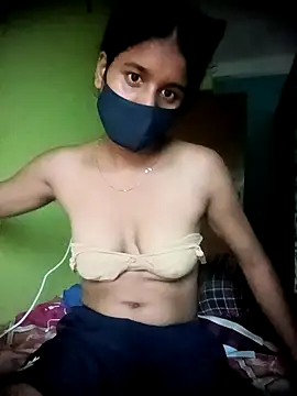 Pinkyjii stripchat live cam model