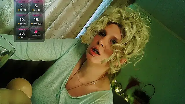 TsPostophere stripchat live cam model