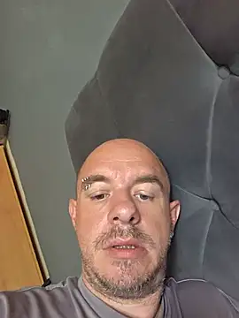 Scotsman2012 stripchat live cam model