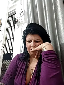 Jann_Riya333 stripchat live cam model