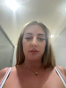 Amiraxevans stripchat live cam model