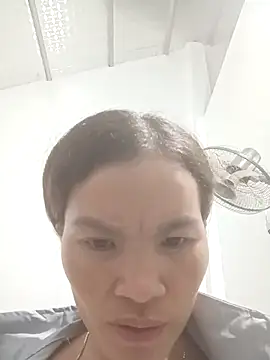 nangmo stripchat live cam model