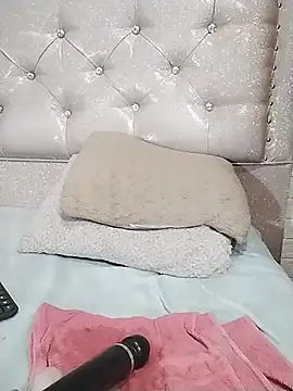 Anita-Vegga stripchat live cam model