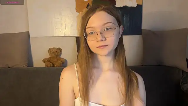 Lola_luminarcc stripchat live cam model